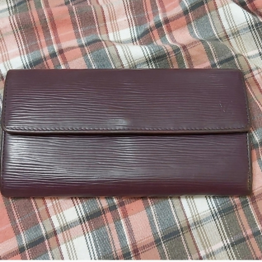 Louis Vuitton Epi Leather Textured Wallet
